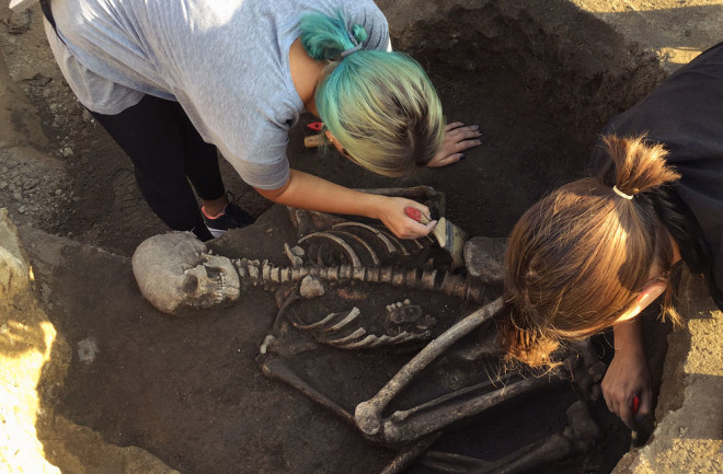 When Is It Ok For Archaeologists To Dig Up The Dead? | Discover Magazine